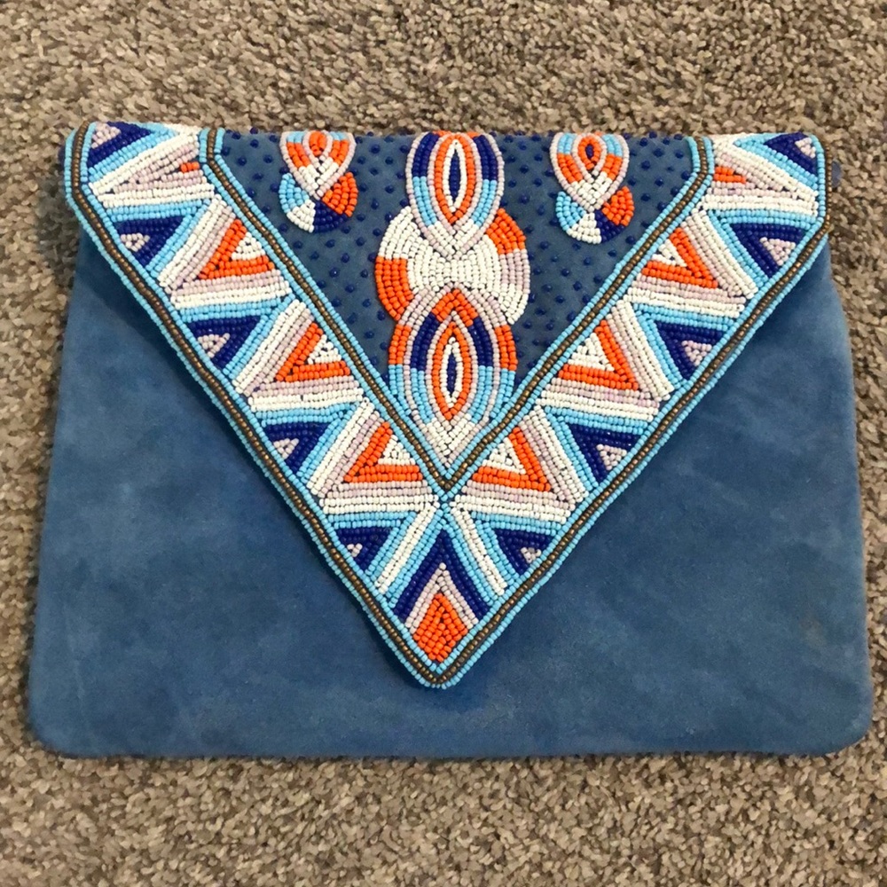 Beaded clutch purse